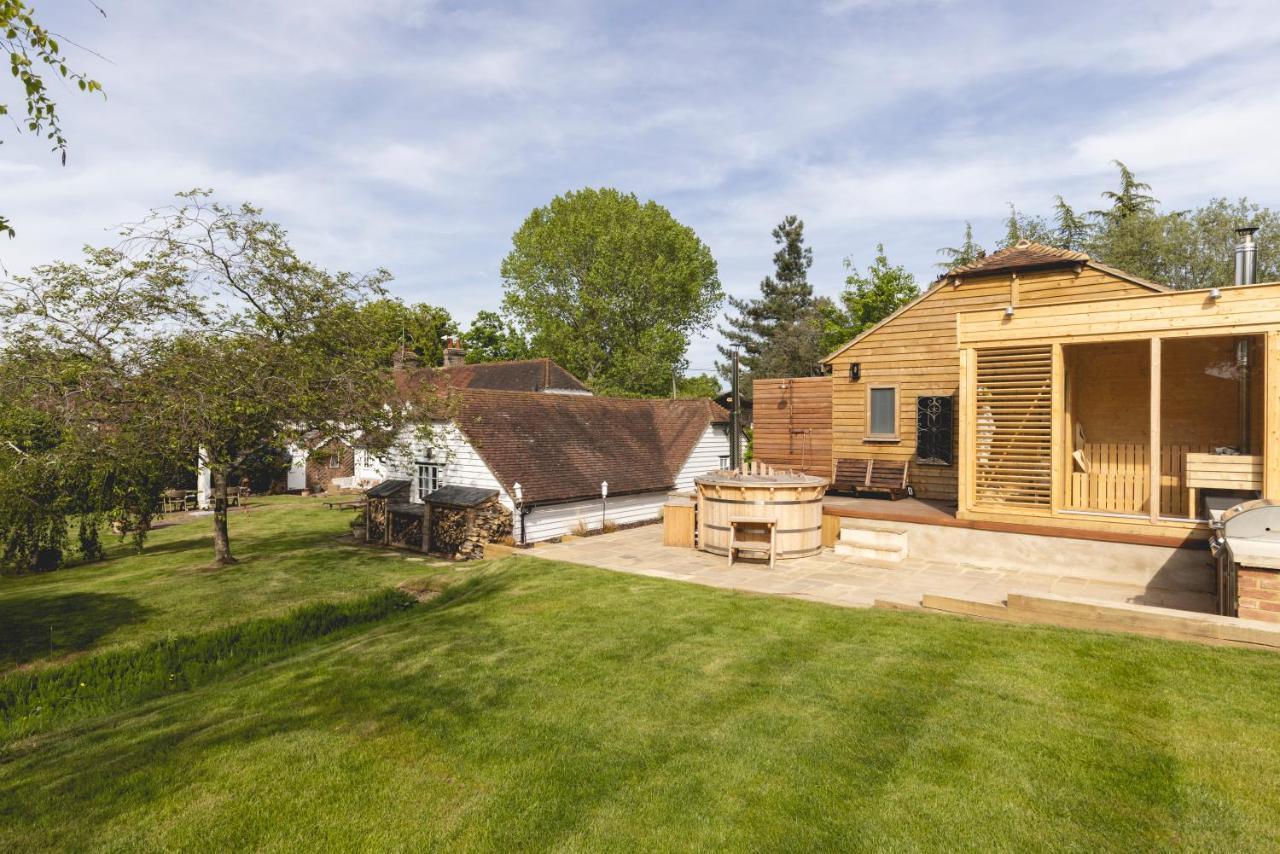 Cosy Cottage With Beautiful Garden, Hottub & Sauna Marden  Zewnętrze zdjęcie